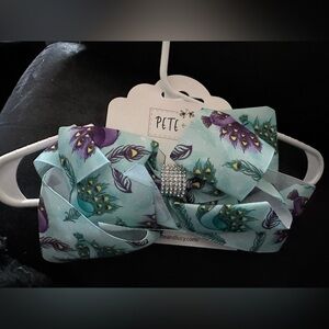 Pete + Lucy Kids Peacock Hair Bow